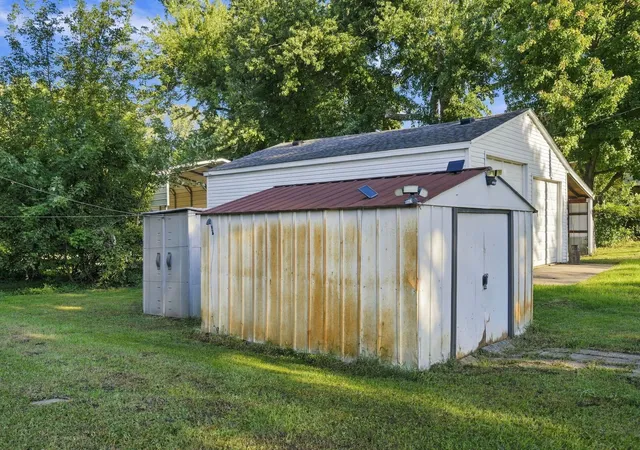Photo 3 of Single family home for sale at 217 12th Street, East Moline, IL 61244 | MLS# 12772591 | Listing updated on 2026-10-02