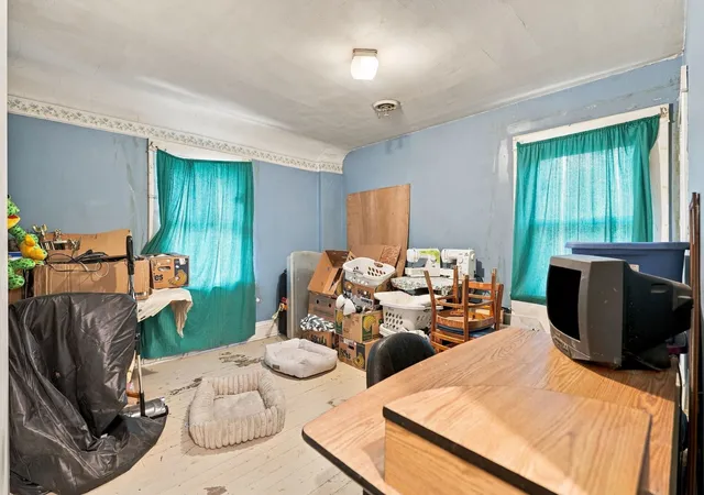 Photo 4 of Single family home for sale at 217 12th Street, East Moline, IL 61244 | MLS# 12772591 | Listing updated on 2026-10-02