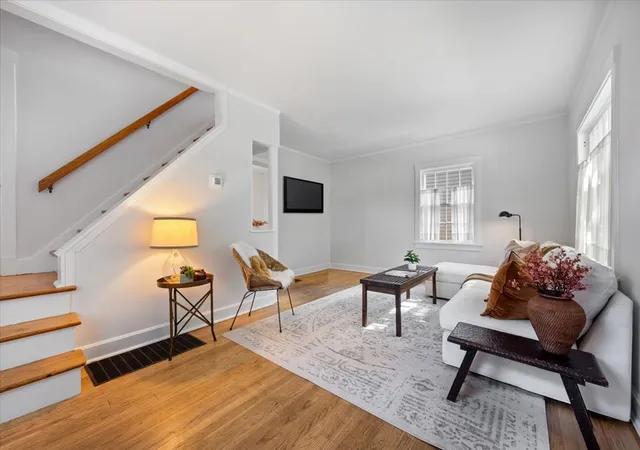 Photo 4 of Single family home for sale at 1213 Oakton St, Evanston, IL 60202 | MLS# 12772616 | Listing updated on 2026-10-05