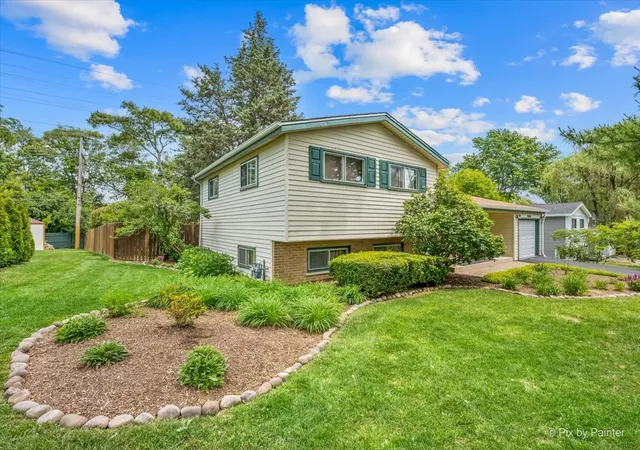 Photo 2 of Single family home for sale at 23w328 Great Western Ave, Glen Ellyn, IL 60137 | MLS# 12772617 | Listing updated on 2026-10-07