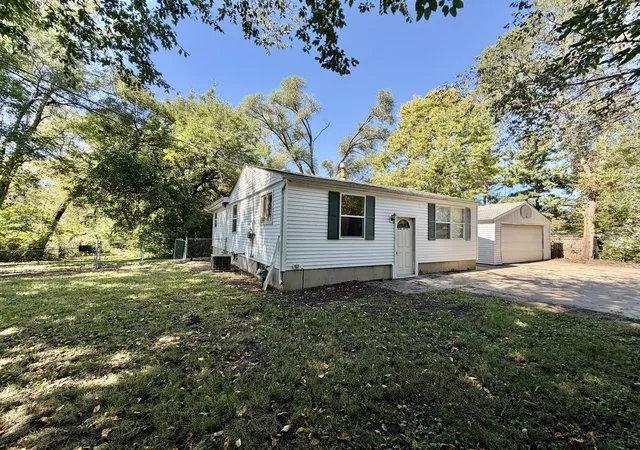 Photo 2 of Single family home for sale at 9728 Smythe Ave, Machesney Park, IL 61115 | MLS# 12772622 | Listing updated on 2026-10-07