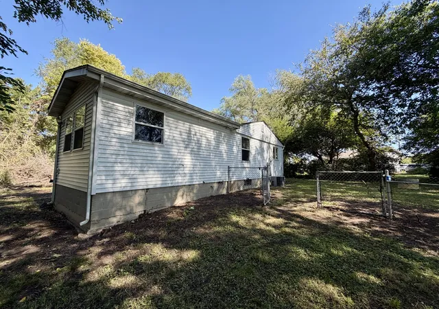 Photo 3 of Single family home for sale at 9728 Smythe Ave, Machesney Park, IL 61115 | MLS# 12772622 | Listing updated on 2026-10-07