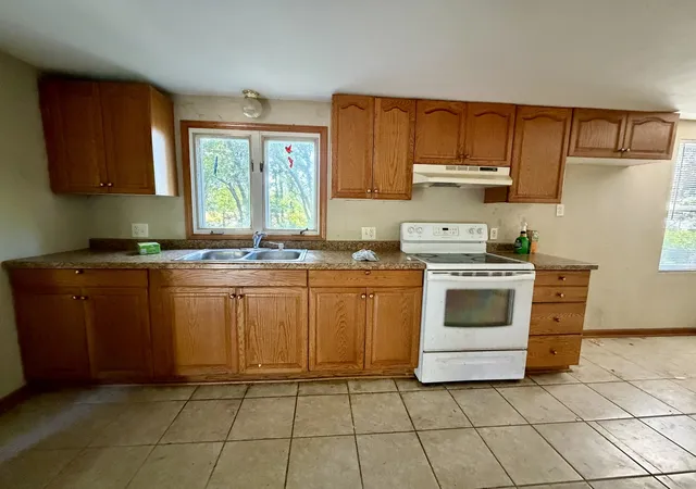 Photo 4 of Single family home for sale at 9728 Smythe Ave, Machesney Park, IL 61115 | MLS# 12772622 | Listing updated on 2026-10-07