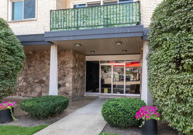 Photo 4 of Condo for sale at 7314 Randolph St #5B, Forest Park, IL 60130 | MLS# 12772625 | Listing updated on 2026-10-04