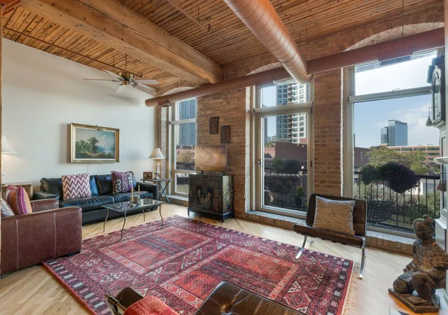 Photo 2 of Condo for sale at 550 N Kingsbury St #205, Chicago, IL 60654 | MLS# 12772635 | Listing updated on 2026-10-28