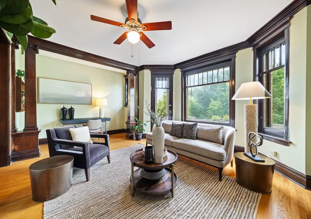 Listing Photo 5 - Condo for sale in building located at 711 Washington Blvd, Oak Park, IL 60302 - Unit #2E