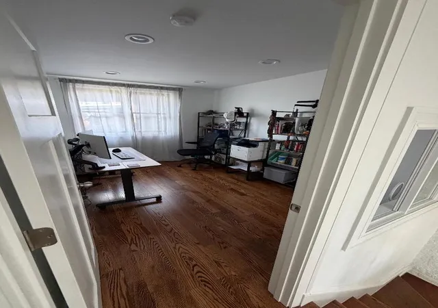 Photo 3 of Townhouse for sale at 933 S Oakley Blvd, Chicago, IL 60612 | MLS# 12772681 | Listing updated on 2026-10-05