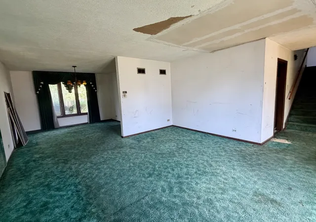 Photo 2 of Single family home for sale at 58 E 164th Street, South Holland, IL 60473 | MLS# 12772693 | Listing updated on 2026-10-06