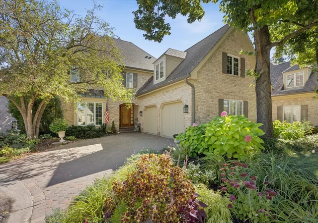 Photo 1 of Townhouse for sale at 24 Tartan Lakes Ct, Westmont, IL 60559 | MLS# 12772695 | Listing updated on 2026-10-07