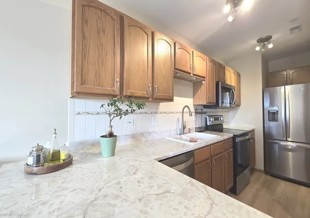 Photo 3 of Condo for sale at 100 N Bokelman St #429, Roselle, IL 60172 | MLS# 12772718 | Listing updated on 2026-10-06