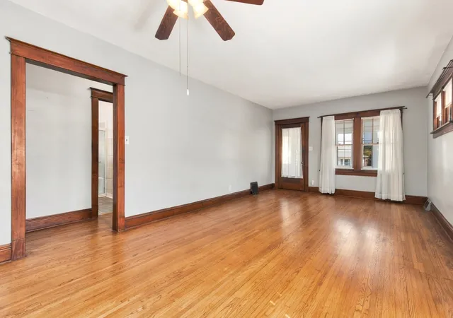 Photo 3 of Single family home for sale at 913 Clement St, Joliet, IL 60435 | MLS# 12772743 | Listing updated on 2026-10-05
