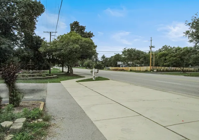 Photo 2 of Single family home for sale at 2659 Hobson Rd, Downers Grove, IL 60516 | MLS# 12772746 | Listing updated on 2026-10-05