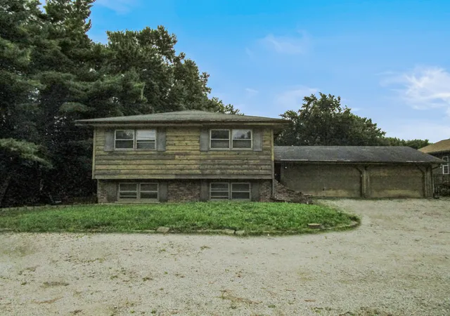 Photo 3 of Single family home for sale at 2659 Hobson Rd, Downers Grove, IL 60516 | MLS# 12772746 | Listing updated on 2026-10-05