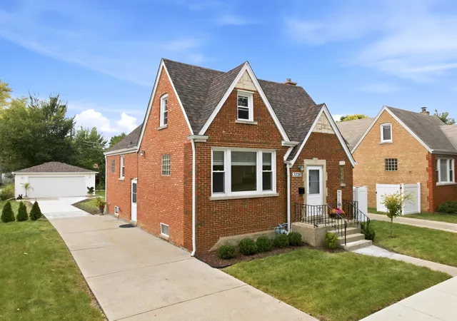 Photo 2 of Single family home for sale at 3226 Grand Blvd, Brookfield, IL 60513 | MLS# 12772763 | Listing updated on 2026-10-05