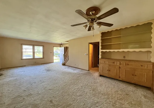 Photo 3 of Single family home for sale at 5340 7th Avenue, Moline, IL 61265 | MLS# 12772797 | Listing updated on 2026-10-10