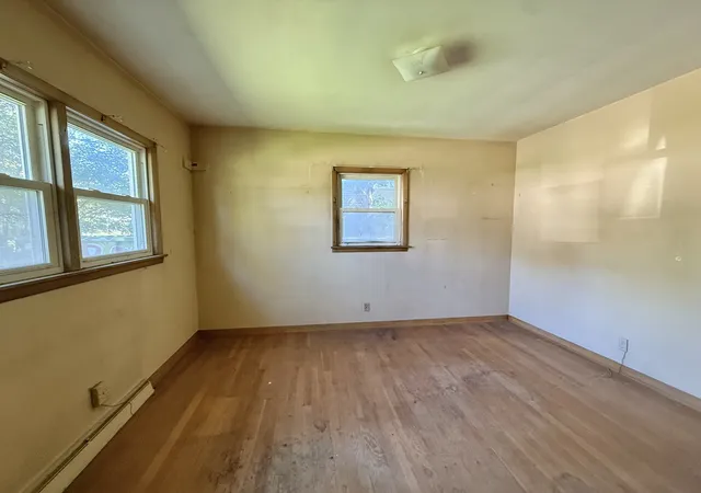 Photo 4 of Single family home for sale at 5340 7th Avenue, Moline, IL 61265 | MLS# 12772797 | Listing updated on 2026-10-10