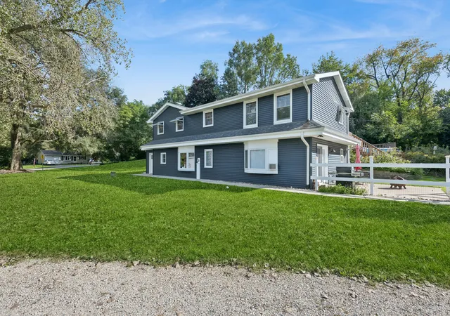 Photo 2 of Single family home for sale at 5817 Wonder Woods Dr, Wonder Lake, IL 60097 | MLS# 12772837 | Listing updated on 2026-10-07