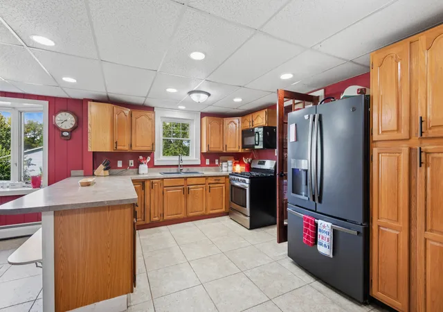 Photo 3 of Single family home for sale at 5817 Wonder Woods Dr, Wonder Lake, IL 60097 | MLS# 12772837 | Listing updated on 2026-10-07