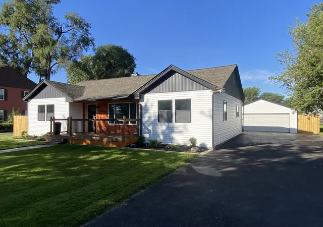 Single family home for sale at 9606 S Natoma Ave, Oak Lawn, IL 60453 | MLS# 12772848