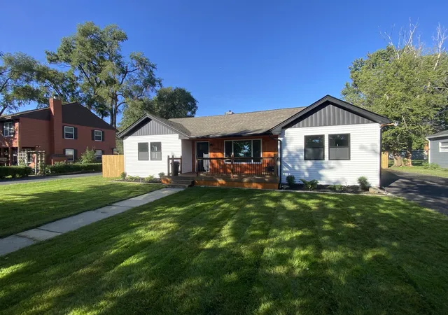 Photo 2 of Single family home for sale at 9606 S Natoma Ave, Oak Lawn, IL 60453 | MLS# 12772848 | Listing updated on 2026-10-02