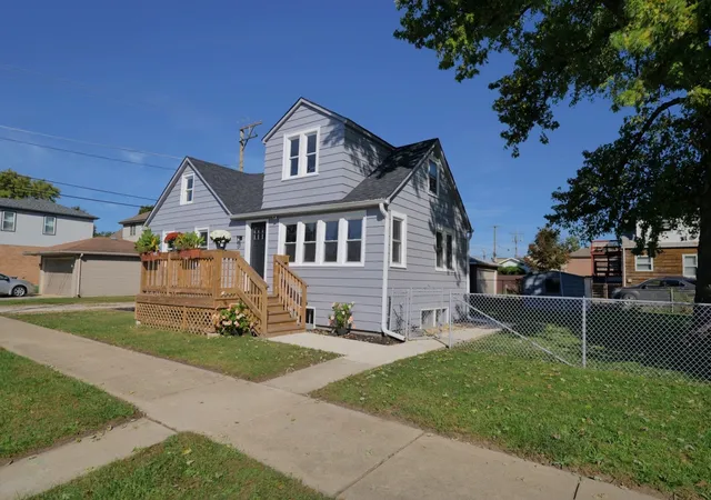 Photo 2 of Single family home for sale at 9548 Merrimac Ave, Oak Lawn, IL 60453 | MLS# 12772865 | Listing updated on 2026-10-05