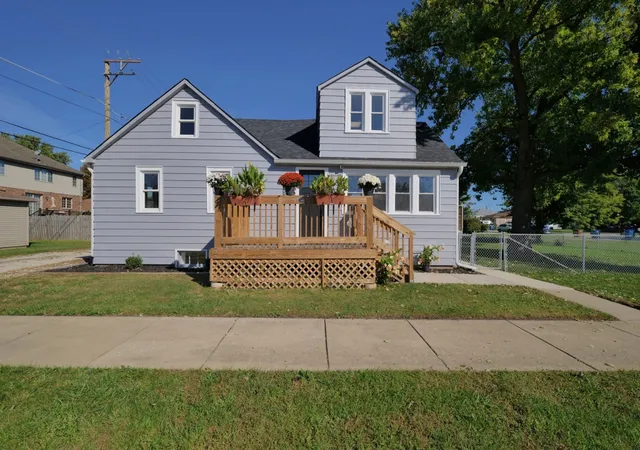 Photo 3 of Single family home for sale at 9548 Merrimac Ave, Oak Lawn, IL 60453 | MLS# 12772865 | Listing updated on 2026-10-05