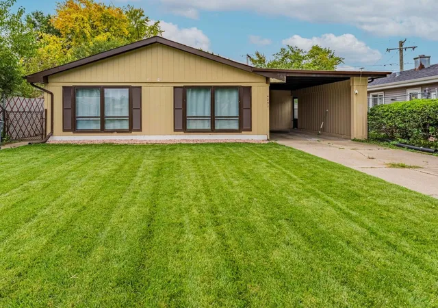 Single family home for sale at 4231 W 118th Place, Alsip, IL 60803 | MLS# 12772878