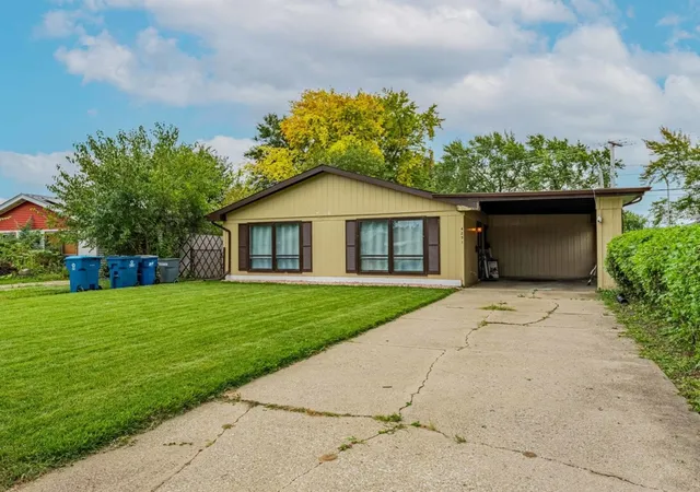 Photo 2 of Single family home for sale at 4231 W 118th Place, Alsip, IL 60803 | MLS# 12772878 | Listing updated on 2026-10-06