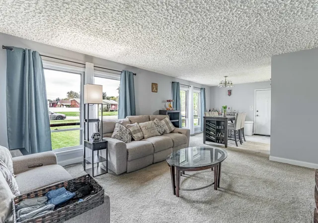 Photo 3 of Single family home for sale at 4231 W 118th Place, Alsip, IL 60803 | MLS# 12772878 | Listing updated on 2026-10-06