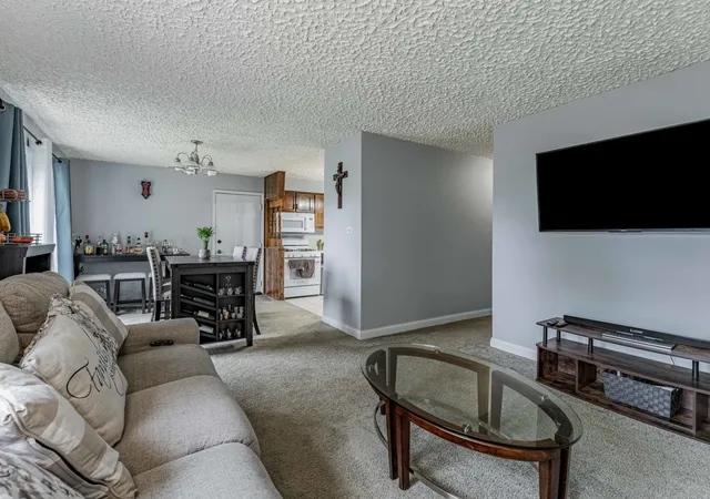 Photo 3 of Single family home for sale at 4231 W 118th Place, Alsip, IL 60803 | MLS# 12772878 | Listing updated on 2026-10-06