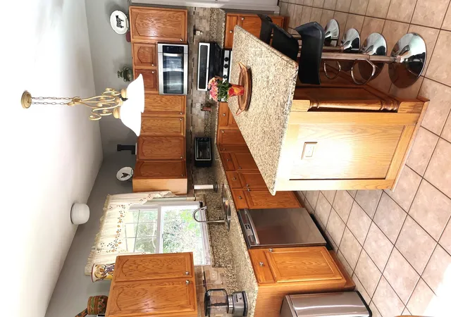 Photo 3 of Single family home for sale at 425 Lennox Dr, Oswego, IL 60543 | MLS# 12772881 | Listing updated on 2026-10-05