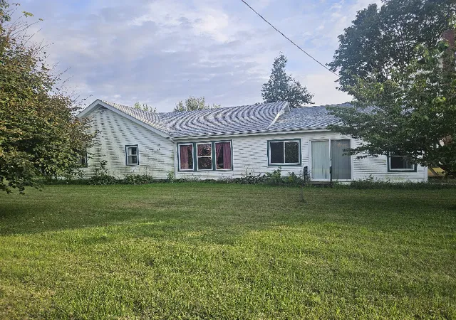 Photo 2 of Single family home for sale at 211 W Liberty St, Joy, IL 61260 | MLS# 12772897 | Listing updated on 2026-10-30