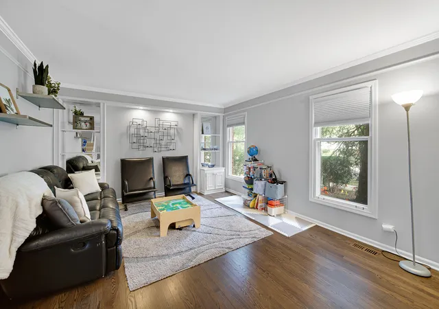 Photo 3 of Townhouse for sale at 9054 Forestview Rd, Evanston, IL 60203 | MLS# 12772901 | Listing updated on 2026-10-07