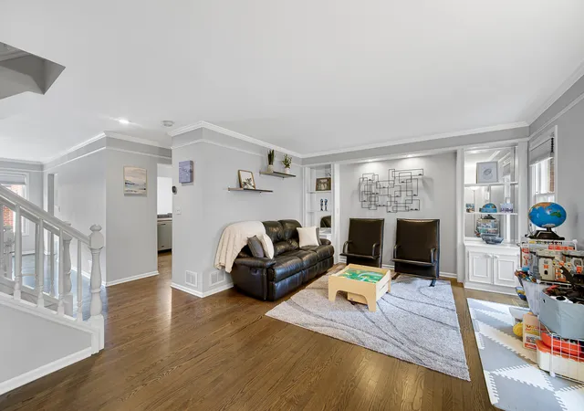 Photo 3 of Townhouse for sale at 9054 Forestview Rd, Evanston, IL 60203 | MLS# 12772901 | Listing updated on 2026-10-07