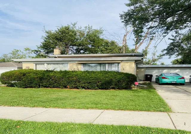 Photo 1 of Single family home for sale at 145 Grace Ln, Chicago Heights, IL 60411 | MLS# 12772936 | Listing updated on 2026-10-06
