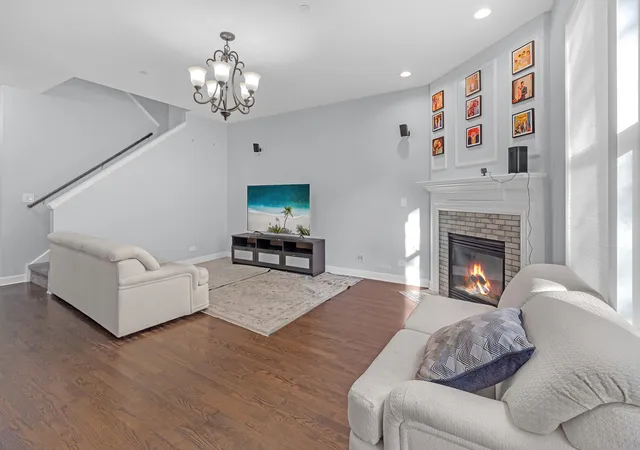 Photo 3 of Townhouse for sale at 1493 Yellowstone Dr, Streamwood, IL 60107 | MLS# 12772951 | Listing updated on 2026-10-07