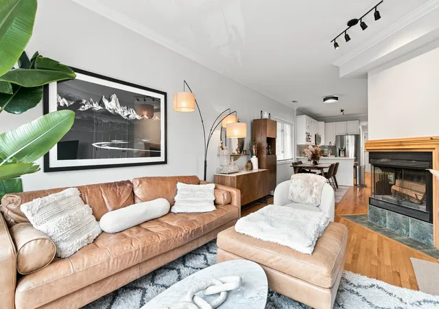 Photo 2 of Condo for sale at 1518 W Superior St #2, Chicago, IL 60622 | MLS# 12772960 | Listing updated on 2026-10-06