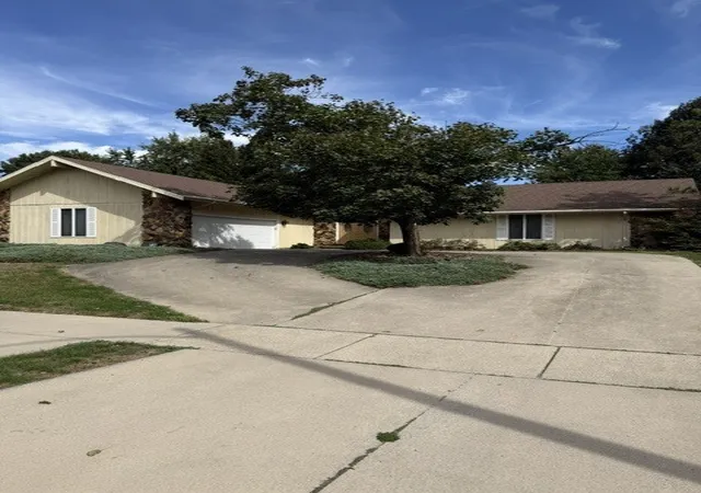 Photo 1 of Single family home for sale at 312 S Hershey Rd, Bloomington, IL 61704 | MLS# 12772964 | Listing updated on 2026-10-06