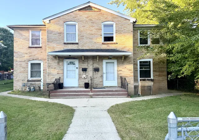 Photo 1 of Multi family home for sale at 1613 Green St, Rockford, IL 61102 | MLS# 12772978 | Listing updated on 2026-10-23