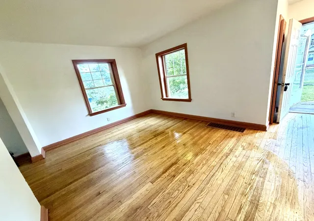 Photo 3 of Multi family home for sale at 1613 Green St, Rockford, IL 61102 | MLS# 12772978 | Listing updated on 2026-10-23