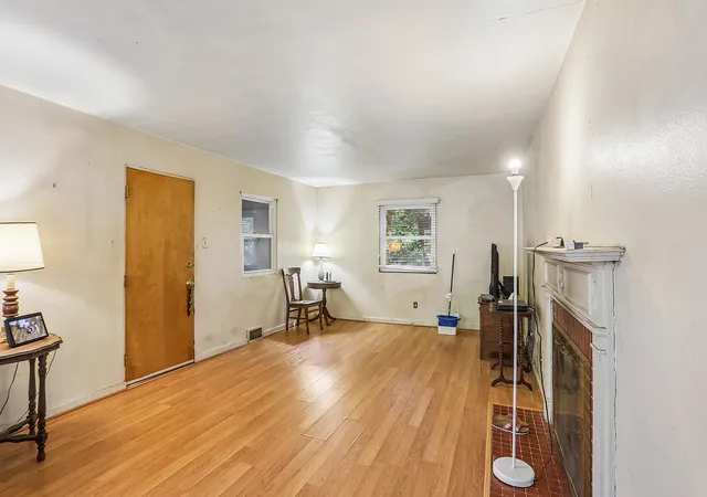 Photo 1 of Single family home for sale at 210 Pembroke Ave, Joliet, IL 60433 | MLS# 12772979 | Listing updated on 2026-10-29