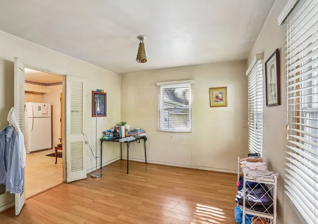 Photo 2 of Single family home for sale at 210 Pembroke Ave, Joliet, IL 60433 | MLS# 12772979 | Listing updated on 2026-10-29