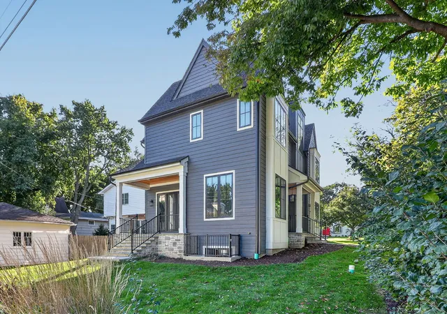 Photo 2 of Single family home for sale at 601 S Stough St, Hinsdale, IL 60521 | MLS# 12772981 | Listing updated on 2026-09-30