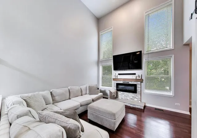 Photo 3 of Townhouse for sale at 924 Ainsley Dr #---, West Chicago, IL 60185 | MLS# 12772983 | Listing updated on 2026-10-06