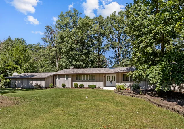 Photo 2 of Single family home for sale at 1120 263rd Street, Crete, IL 60417 | MLS# 12772984 | Listing updated on 2026-10-07
