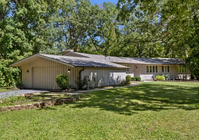 Photo 3 of Single family home for sale at 1120 263rd Street, Crete, IL 60417 | MLS# 12772984 | Listing updated on 2026-10-07
