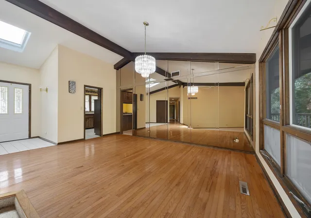 Photo 3 of Single family home for sale at 1120 263rd Street, Crete, IL 60417 | MLS# 12772984 | Listing updated on 2026-10-07