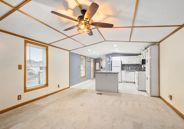 Photo 3 of Manufactured home for sale at 14115 Western Ave #400B, Blue Island, IL 60406 | MLS# 12772989 | Listing updated on 2026-10-09