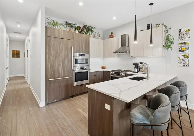 Photo 2 of Condo for sale at 4858 N Kenmore Ave #2N, Chicago, IL 60640 | MLS# 12772994 | Listing updated on 2026-10-07