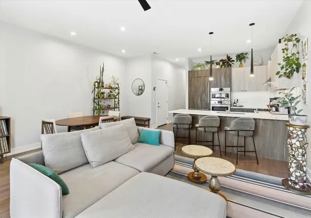 Photo 3 of Condo for sale at 4858 N Kenmore Ave #2N, Chicago, IL 60640 | MLS# 12772994 | Listing updated on 2026-10-07